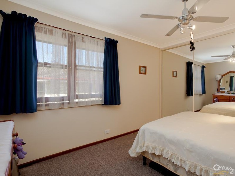 63 Cadaga Road, Gateshead NSW 2290