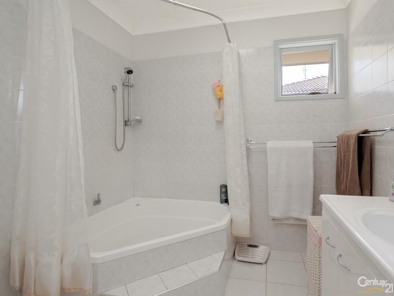 63 Cadaga Road, Gateshead NSW 2290