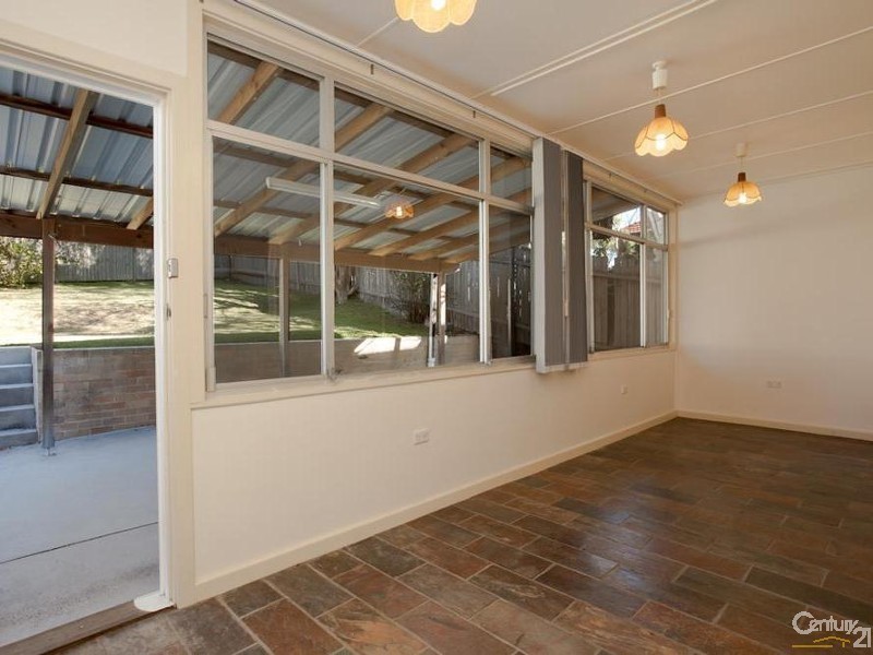 5 Valaud Crescent, Highfields NSW 2289