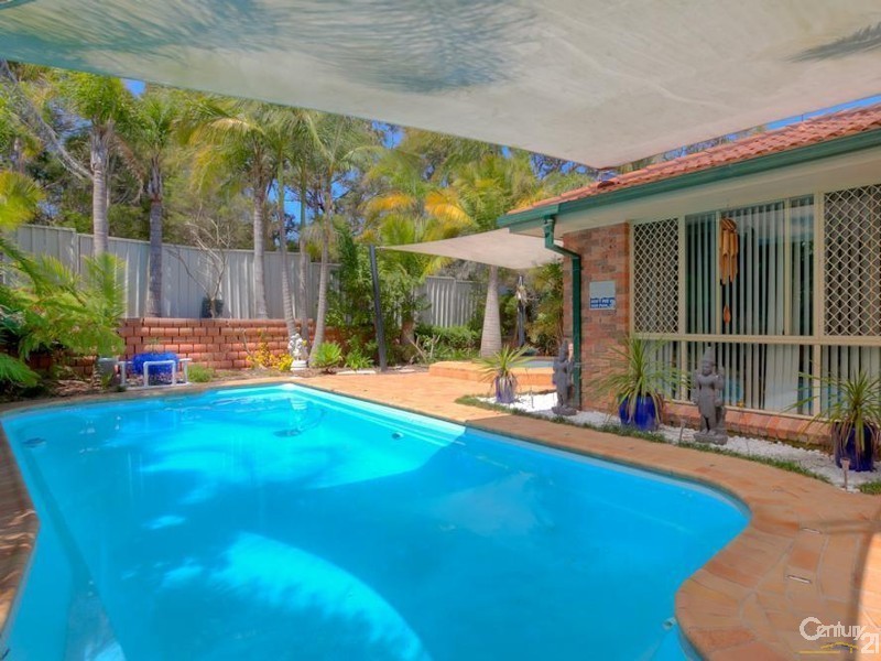 12 Whitehaven Drive, Lakelands NSW 2282