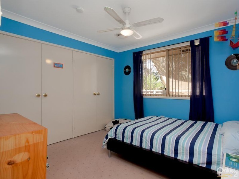 12 Whitehaven Drive, Lakelands NSW 2282