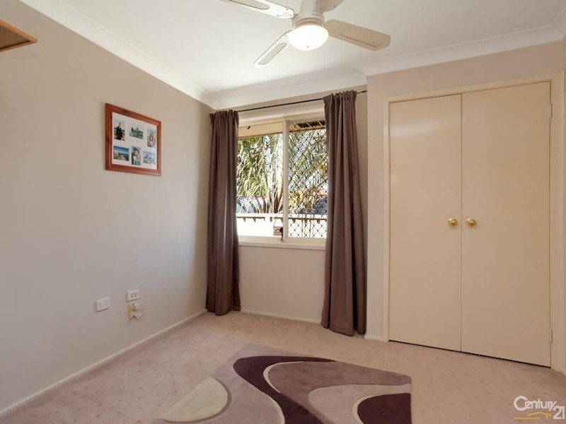 12 Whitehaven Drive, Lakelands NSW 2282