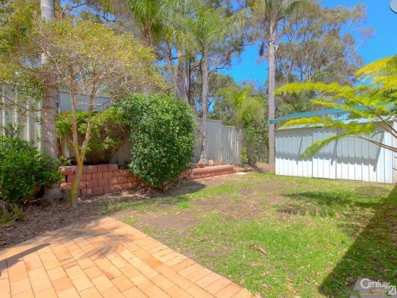 12 Whitehaven Drive, Lakelands NSW 2282