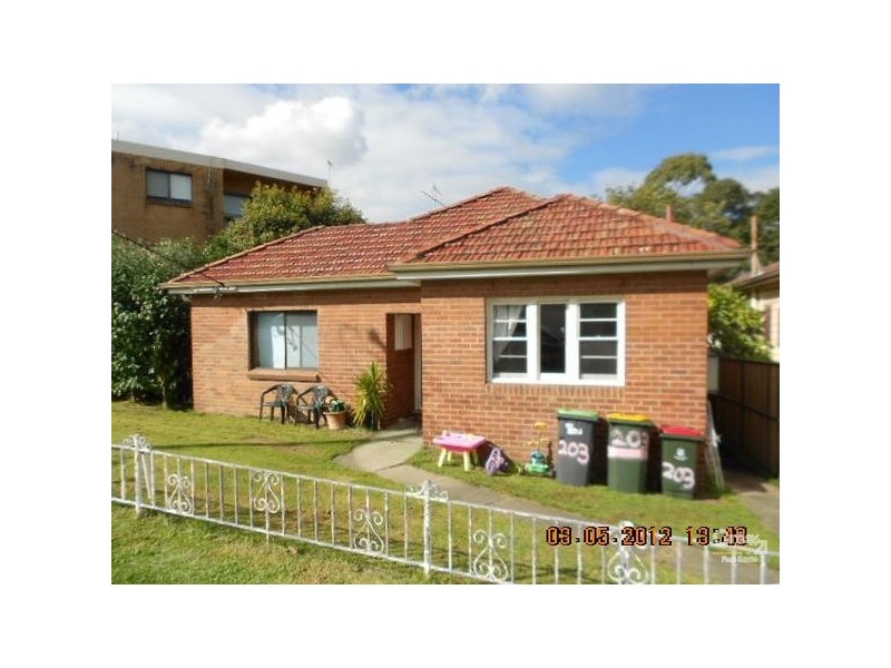 203 Gosford Road, Adamstown NSW 2289