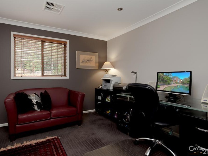 9 Drayton Close, Eleebana NSW 2282