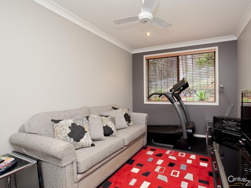 9 Drayton Close, Eleebana NSW 2282