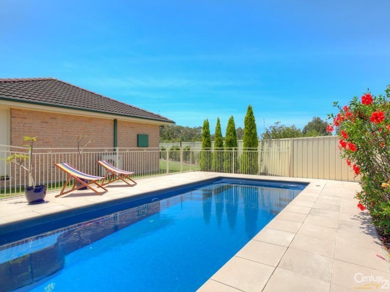 3 Broughton Way, Lakelands NSW 2282