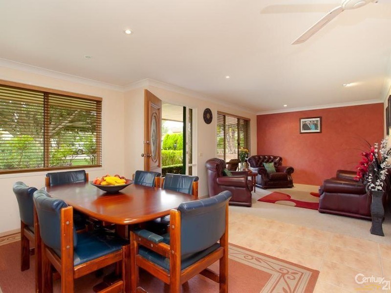 11 Marian Gardens, Elermore Vale NSW 2287