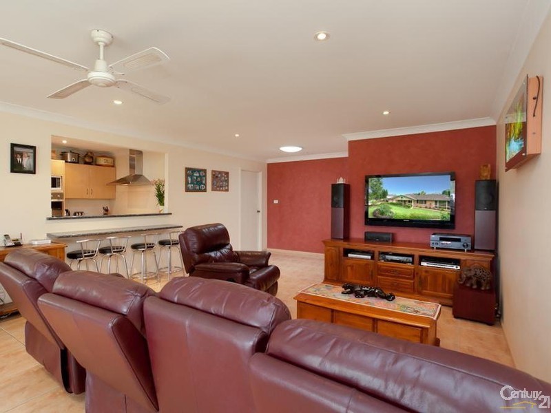11 Marian Gardens, Elermore Vale NSW 2287