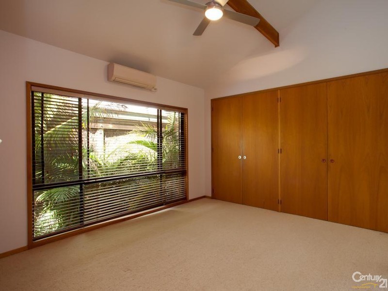 8 Robertson Road, Valentine NSW 2280