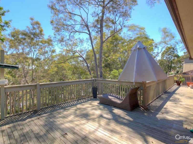 8 Robertson Road, Valentine NSW 2280