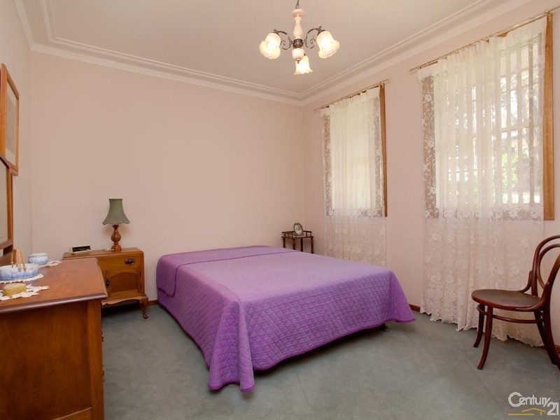 12 Bender Parade, Kotara NSW 2289