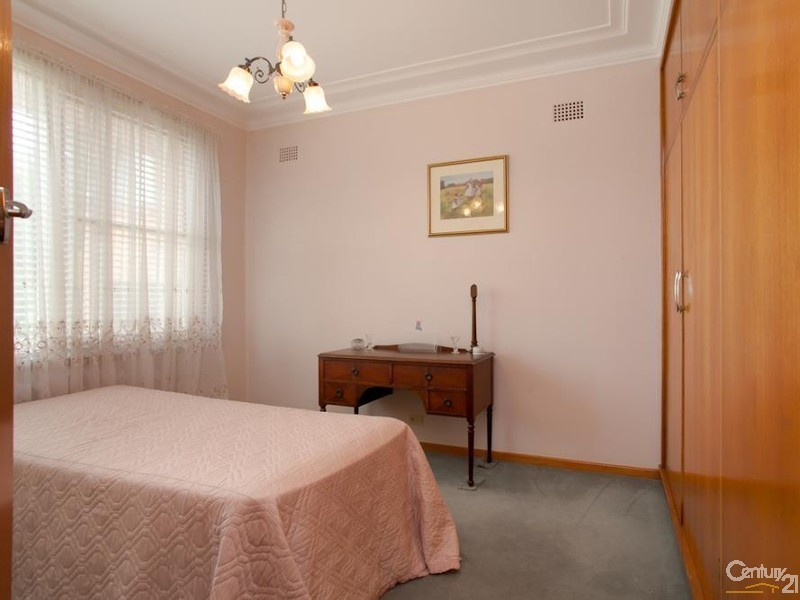 12 Bender Parade, Kotara NSW 2289