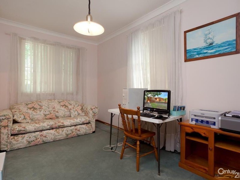 12 Bender Parade, Kotara NSW 2289