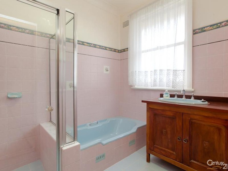 12 Bender Parade, Kotara NSW 2289