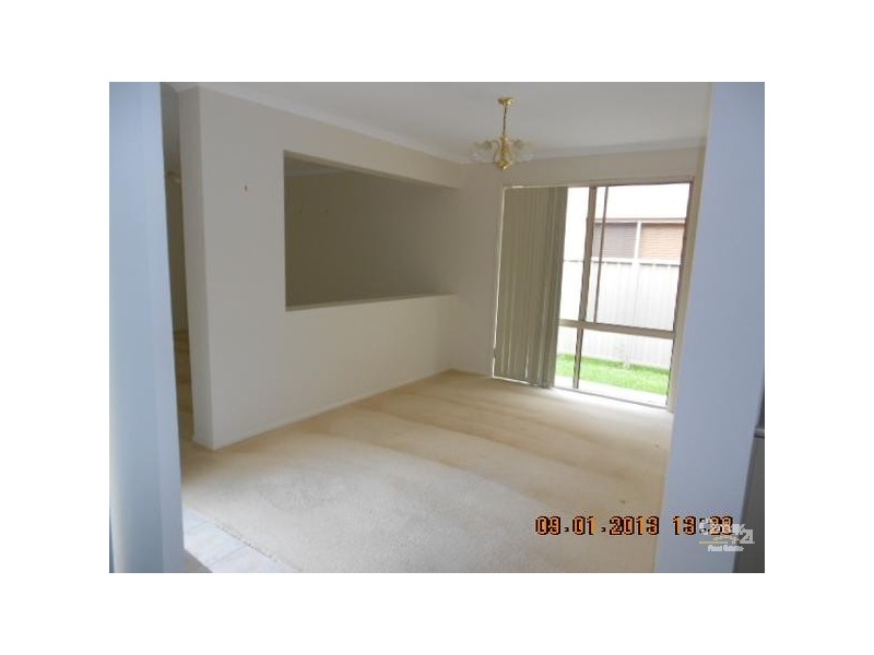 42 Tennent Road, Mount Hutton NSW 2290