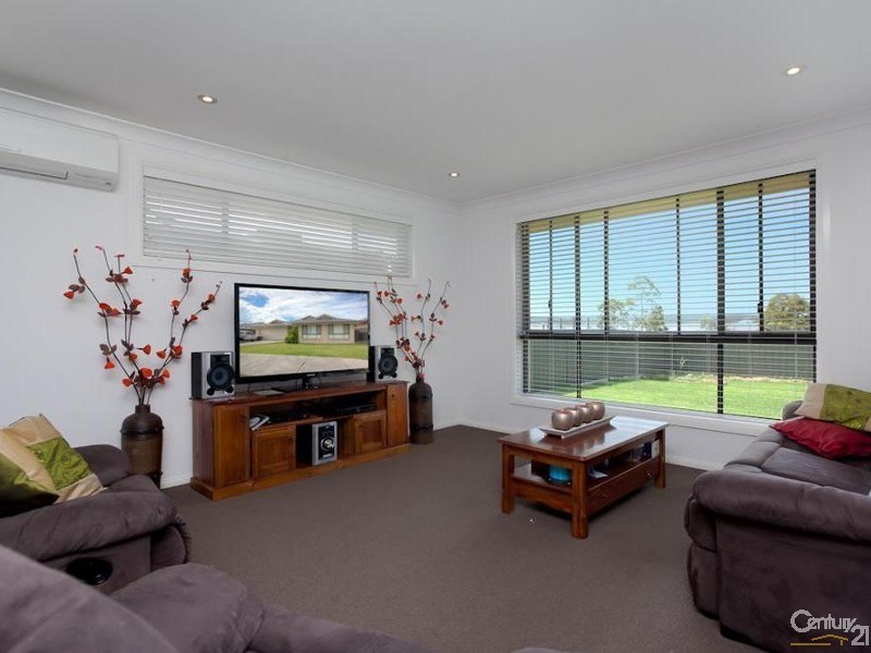 64 Dalmeny Drive, Macquarie Hills NSW 2285