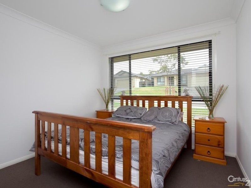 64 Dalmeny Drive, Macquarie Hills NSW 2285