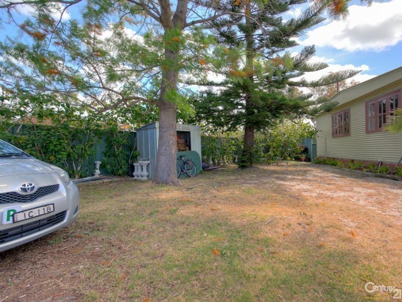 2B Alexander Place, Swansea NSW 2281