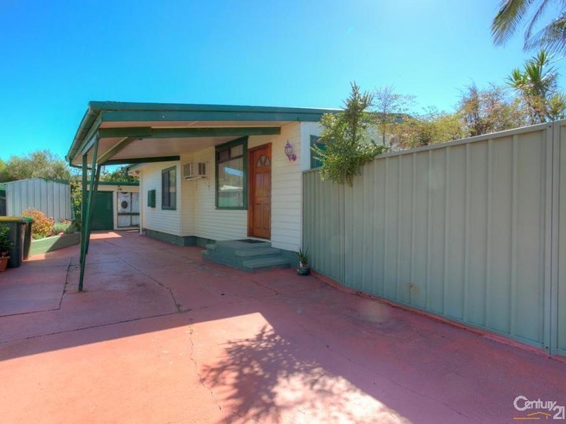 3 Teak Street, Gateshead NSW 2290