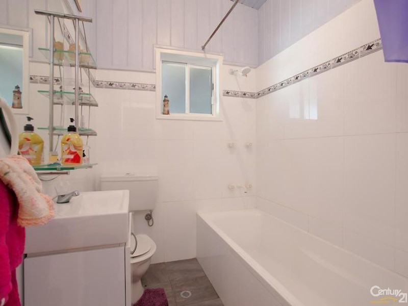 3 Teak Street, Gateshead NSW 2290