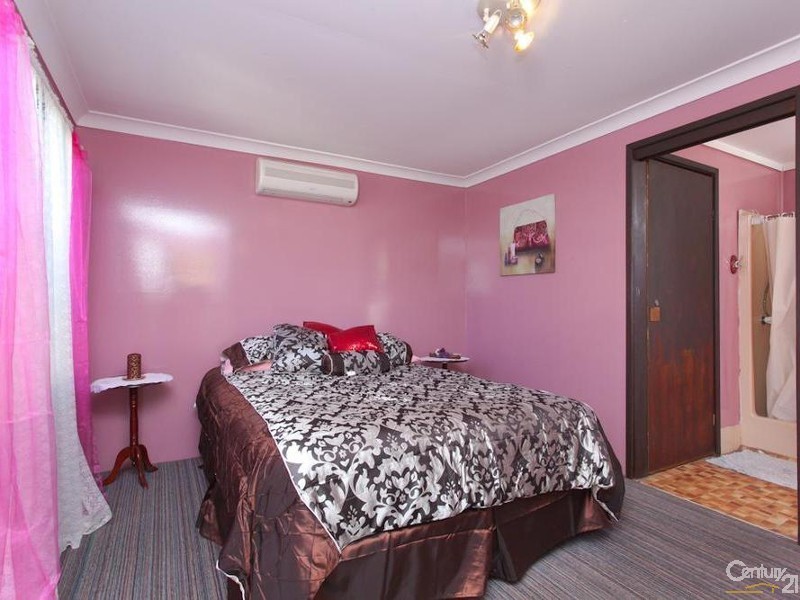 3 Teak Street, Gateshead NSW 2290