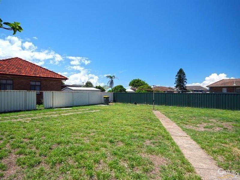 2 Stone Street, Stockton NSW 2295