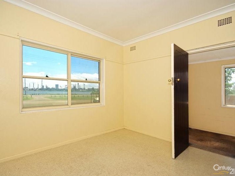 2 Stone Street, Stockton NSW 2295