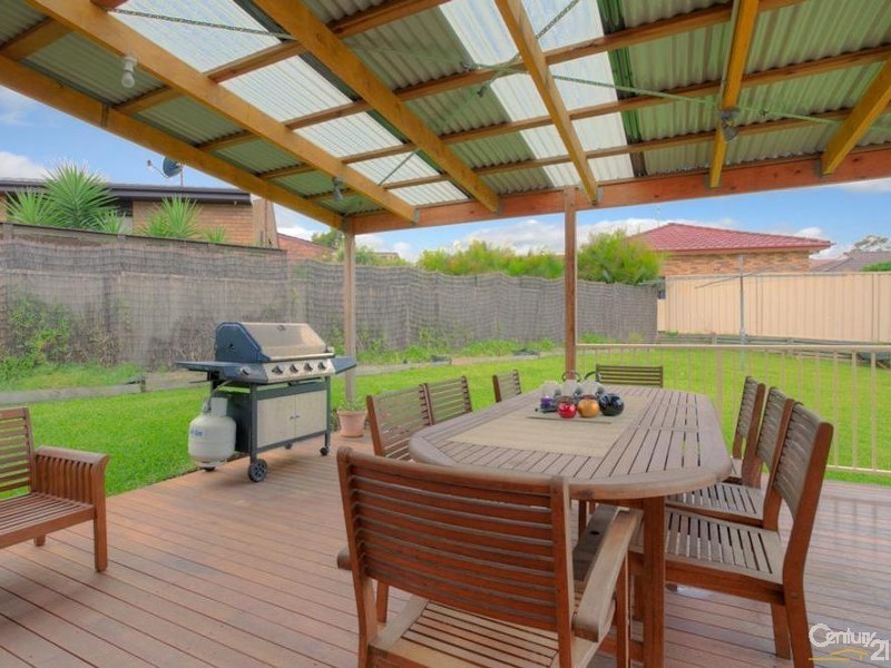 5 Dulungra Avenue, Belmont North NSW 2280