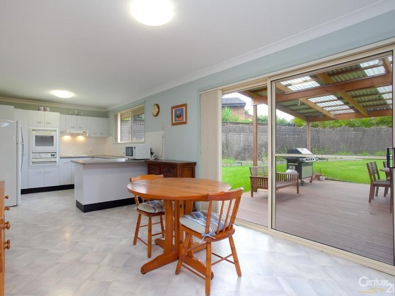 5 Dulungra Avenue, Belmont North NSW 2280