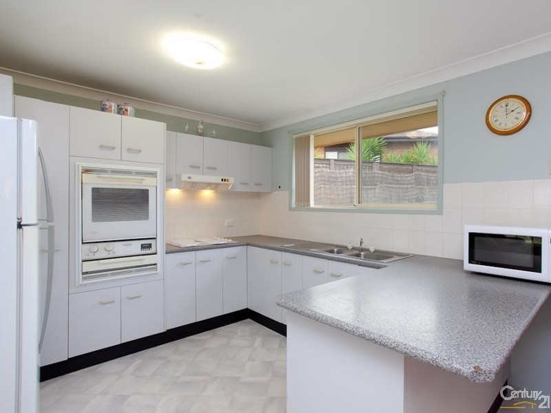 5 Dulungra Avenue, Belmont North NSW 2280