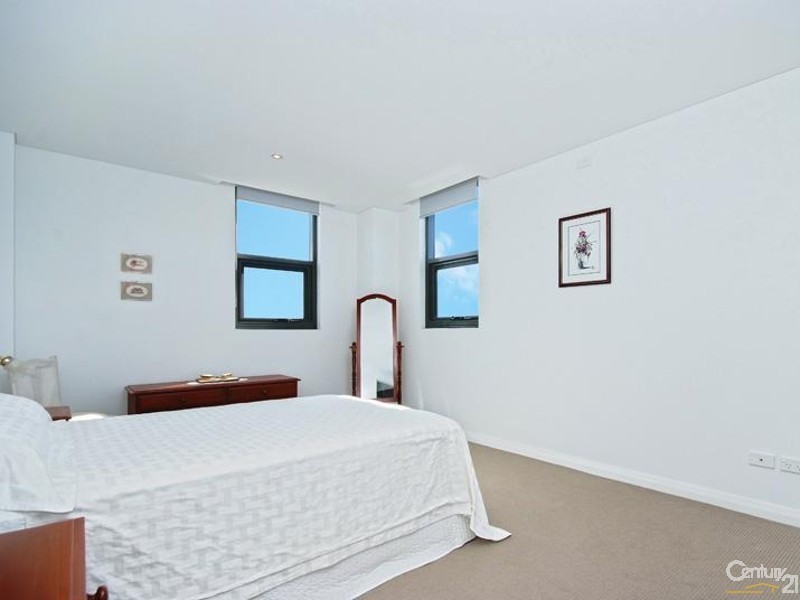 E402/18 Smart Street, Charlestown NSW 2290