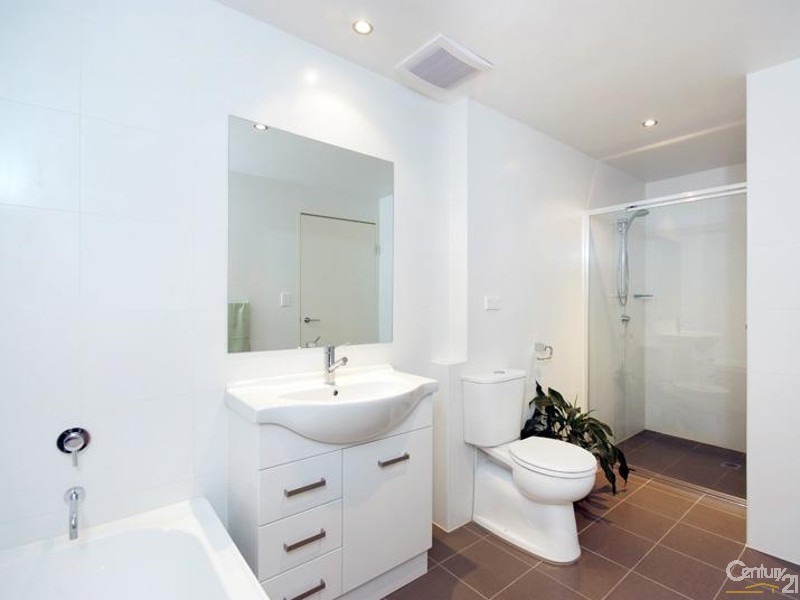 E402/18 Smart Street, Charlestown NSW 2290