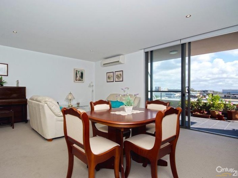 E402/18 Smart Street, Charlestown NSW 2290