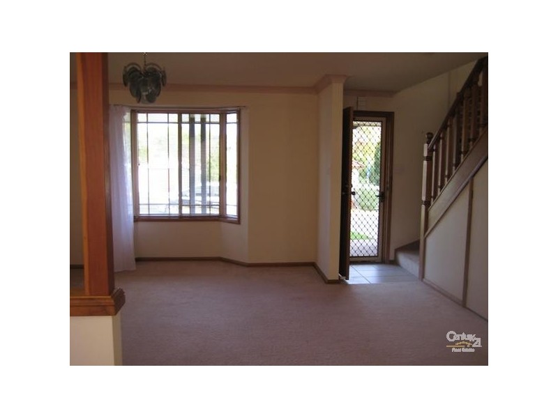 2/1a Jesson Parade, Warners Bay NSW 2282