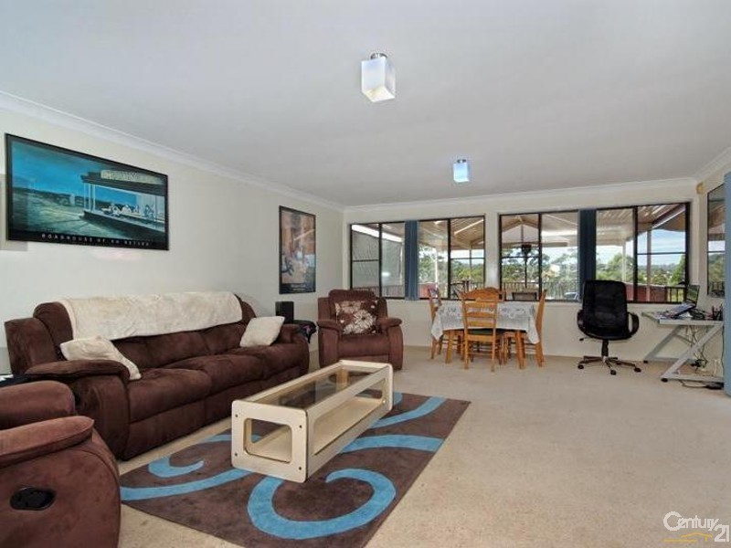 6 Kestrel Avenue, Mount Hutton NSW 2290