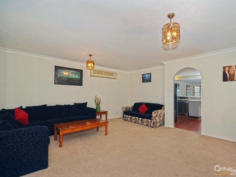 6 Kestrel Avenue, Mount Hutton NSW 2290