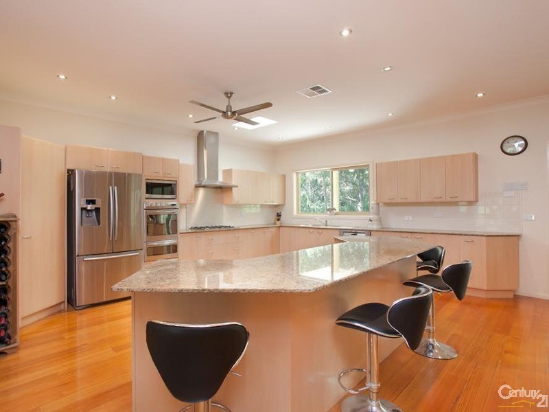 29 Seafarer Close, Belmont NSW 2280