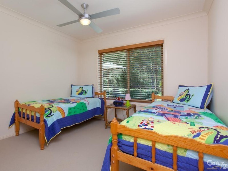 29 Seafarer Close, Belmont NSW 2280