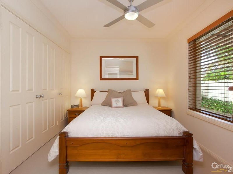 29 Seafarer Close, Belmont NSW 2280