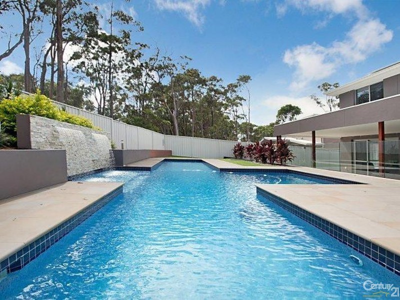 1 Maria Court, Floraville NSW 2280