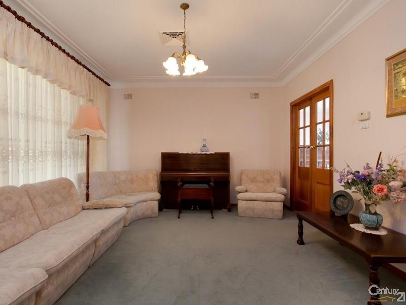 12 Bender Parade, Kotara NSW 2289