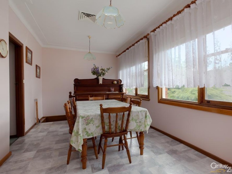 12 Bender Parade, Kotara NSW 2289
