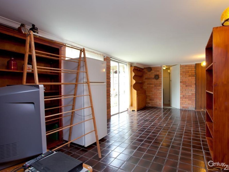 12 Bender Parade, Kotara NSW 2289