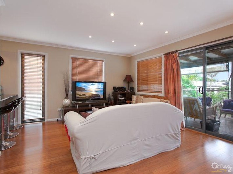 54 Elsdon Street, Redhead NSW 2290