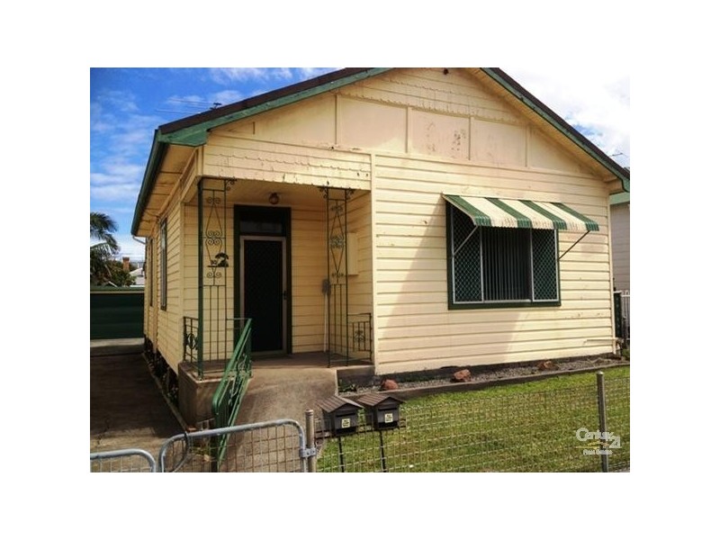 1/30 Church Street, Mayfield NSW 2304