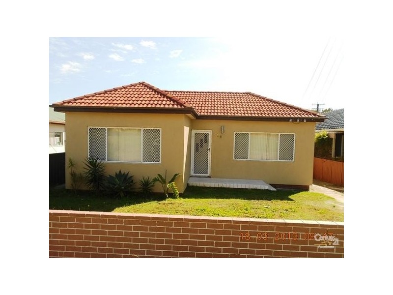 18 Harry Street, Belmont South NSW 2280