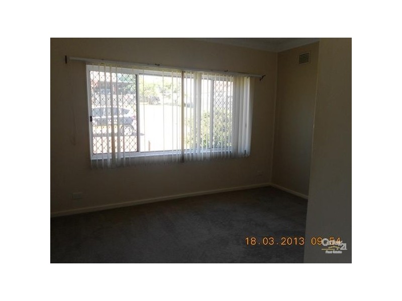 18 Harry Street, Belmont South NSW 2280