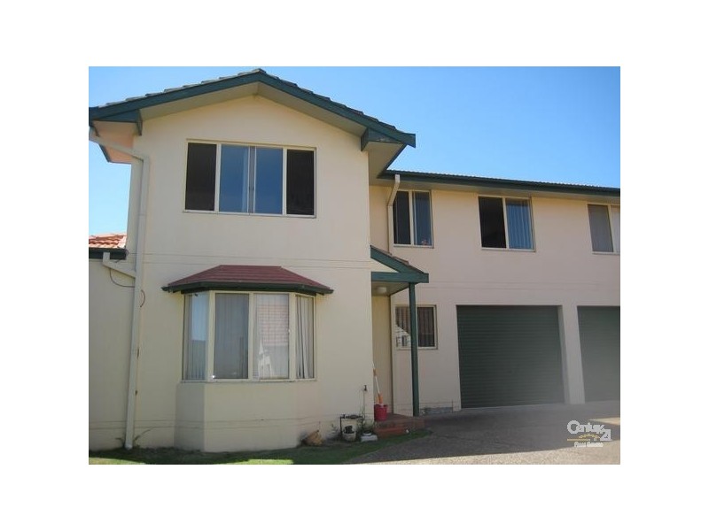 2/169 Brunker Road, Adamstown NSW 2289