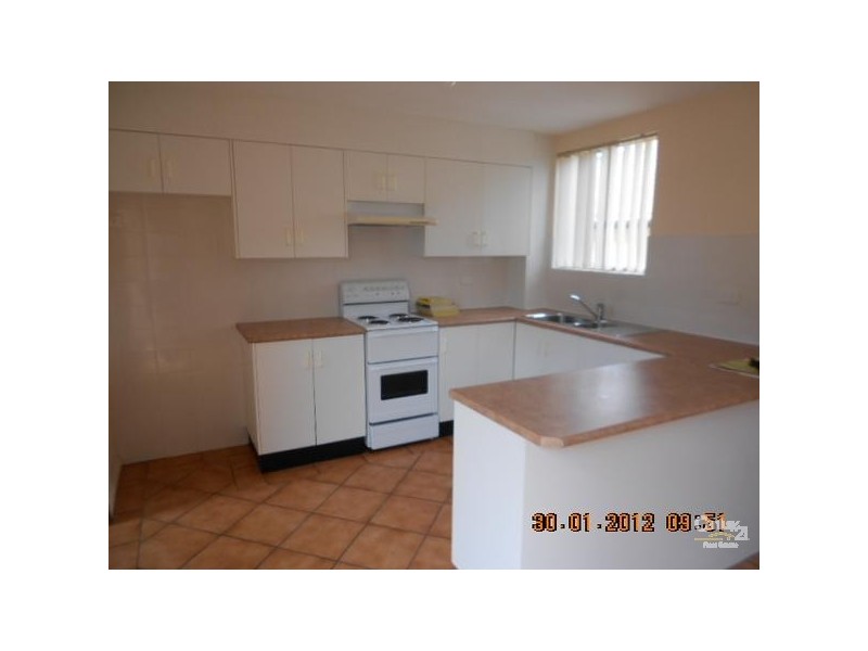 2/169 Brunker Road, Adamstown NSW 2289